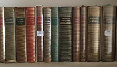 null ENSEMBLE d'environ 30 volumes de LA PLEIADE dont Ronsard, Rabelais, Montaigne,...
