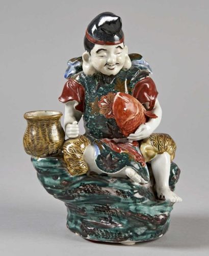 JAPON - Epoque MEIJI (1868 - 1912) Okimono en porcelaine émaillée polychrome, Ebisu...