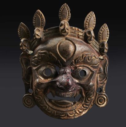 TIBET - XIXE SIÈCLE Masque de Mahakala en bois, la bouche grande ouverte, laissant...