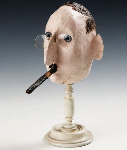 CHASSE-POT (né en 1934) Homme à la moustache. Sculpture en papier maché et objets....