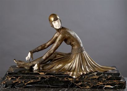 Demetre H. CHIPARUS (1888-1950) «Tanara», grand modèle. Sculpture chryséléphantine....