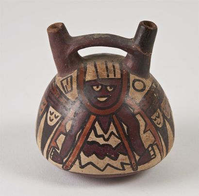 null PETIT VASE à décor peint surmonté de deux petits goulots. Culture Nazca - Sud...