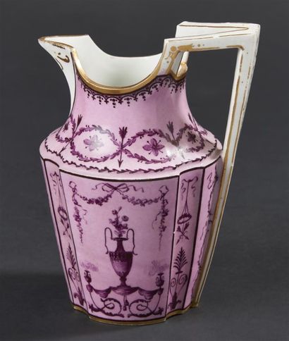 null SEVRES. Pot à lait à pans en porcelaine dure à décor en violet sur fond mauve...