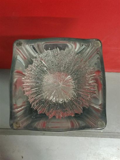 DAUM DAUM France - Important vase soliflore en cristal taillé. Signé. H. 51 cm. Ce...