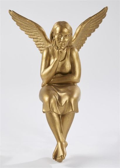 null Ottmar HÖRL (1950) L'ange gardien Sculpture en plastique couleur or. 64 x 40...