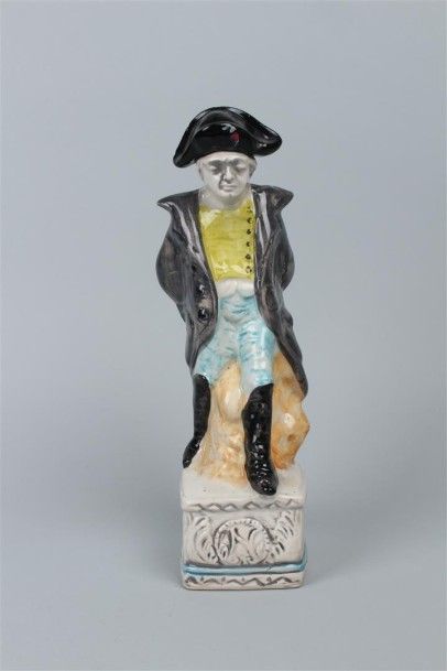 null NORD. Statuette en barbotine représentant Napoléon les mains dans le dos avec...