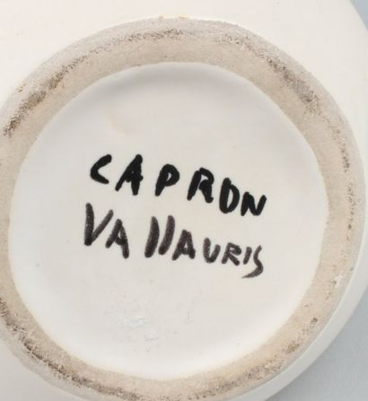 null VALLAURIS- CAPRON
Vase de forme tulipe en terre cuite blanche à décor de lettres...