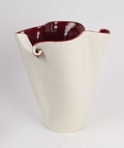 null ELCHINGER Grand vase polylobé à bords découpés et roulés en céramique émaillée...