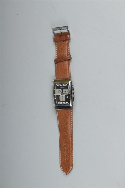 null DOLCE & GABBANA 
Montre chronomètre bracelet en acier de forme rectangaire,...