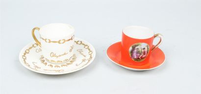 null ENSEMBLE comprenant une tasse en porcelaine allemande une soucoupe en porcelaine...