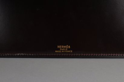 HERMES HERMES Paris Made in France Sous main en cuir marron foncé, signé. 40 x 60...