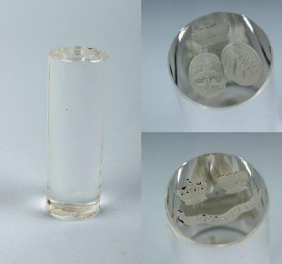 null DOUBLE SEAU cylindre en cristal gravé de deux couronnes surmontant la devise...