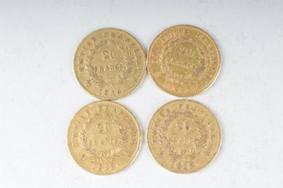 null QUATRE PIECES de 20 Francs Napoléon en or.