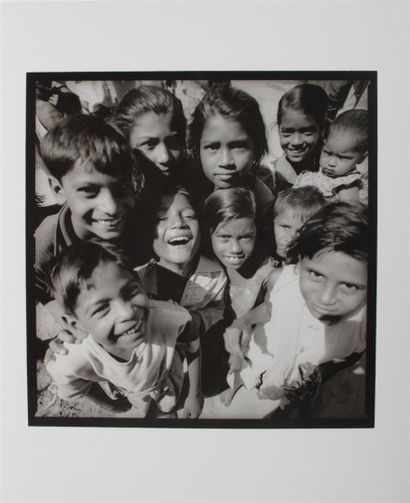 null ANONYME XX-XXIème siècle
Kapuraté, Inde, 2001
Tirage argentique en noir et blanc,...