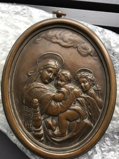 null BARBEDIENNE
Vierge à l'Enfant et Saint Jean-Baptiste
Epreuve ovale en bronze...