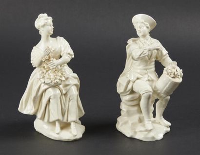 null ORLEANS
Paire de statuettes en porcelaine tendre émaillée blanche représentant...