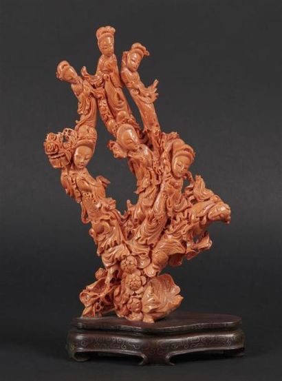 null CHINE - Début XXème siècle
Important groupe en corail rouge sculpté de sept...