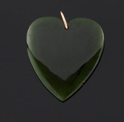 null Pendentif "coeur" en jade, la bélière en or jaune 375 °/oo (9K). 
(Manques)
Hauteur...