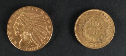 null LOT de deux monnaies : 
PIECE 5 dollars américain en or jaune, tête d'indien,...