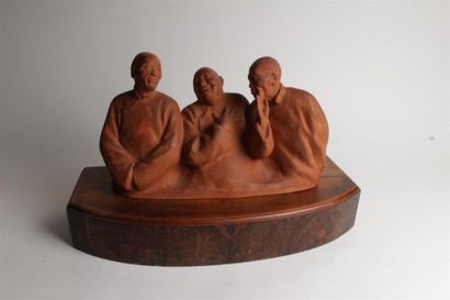 null Gaston HOCHECORNE (1880-1945)
Confidence de trois chinois
Epreuve en terre cuite...