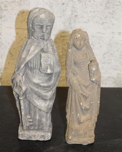 null DEUX SUJETS en pierre calcaire sculptée figurant Saint Pierre et Jeune Femme...