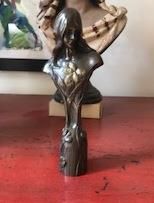 null BUSTE en bronze "Lorie" 
H. 20 cm 
