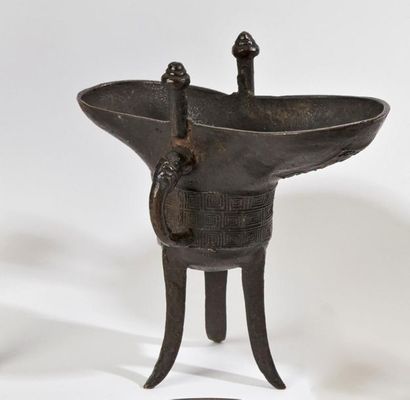CHINE - XIXe siècle Vase à vin du type 