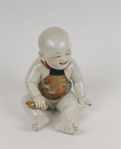 null JAPON, Fours de Kutani - Epoque MEIJI (1868 - 1912)
Statuette d'enfant assis...