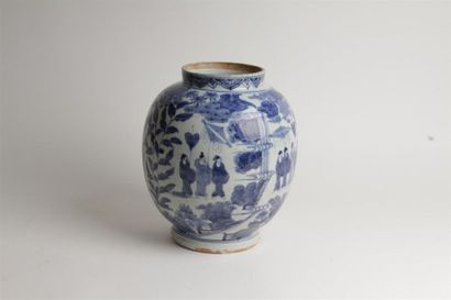 null JAPON
Vase ovoïde en porcelaine à décor en bleu sous couverte d'un paysage lacustre...