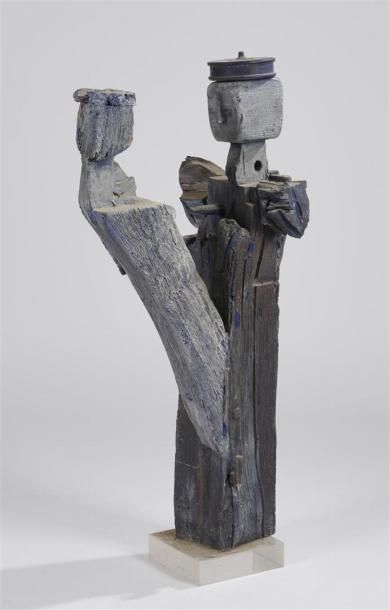 null VÉRONIQUE VERMEIL (1938-2017)
Couple
Bois sculpté et pigments. 
H. 104 cm