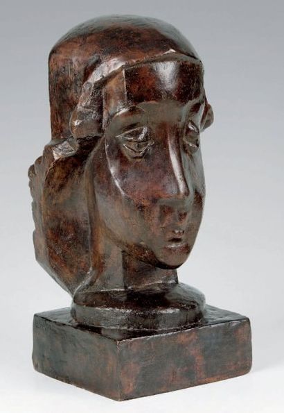 Joseph CSAKY (1888-1971) Tête, circa 1941. Sculpture en bronze à patine marron, numérotée...