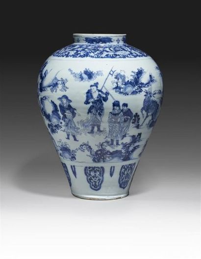 null DELFT
Grand vase de forme ovoïde en faïence à décor en camaïeu bleu de dignitaires...