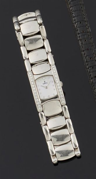 null EBEL, modèle "Beluga"
Montre-bracelet de dame en métal, la montre de forme rectangulaire,...