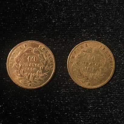 null * FRANCE. Deux pièces de dix Francs or. Napoléon III non lauré. 1856 -1858.
Poids...