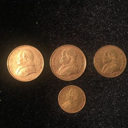 null * ITALIE. Deux pièces de 20 Lires en or 1866- 1867 et Une pièce de 10 Lire 1866.
On...