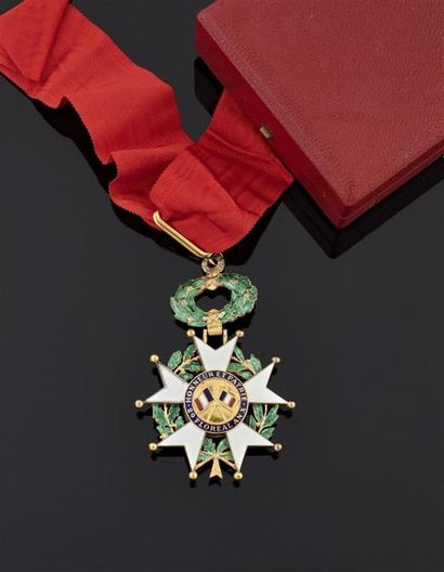 null Ordre de la Légion d'honneur, bijou de commandeur du modèle Ve République en...