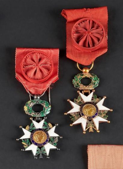 null Ordre de la Légion d'honneur, lot de deux étoiles d'officier IIIe République...