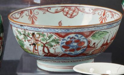 null CHINE
Bol en porcelaine à décor effectué en Hollande de couples dans des paysages.
XVIIIème...