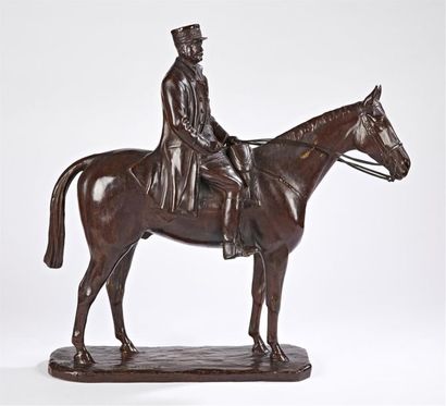 null Georges MALISSARD (1877-1942)
Ferdinand Foch à cheval 
Epreuve en bronze à patine...
