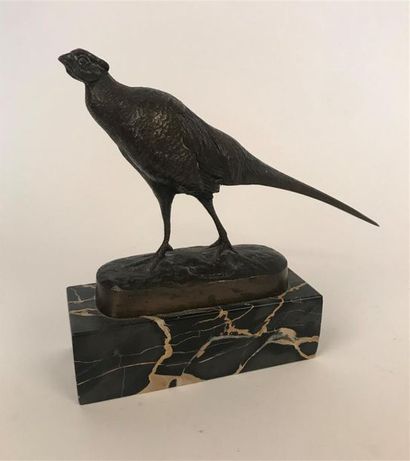 null A. JACQUEMART (XIXè-XXème siècle)
Perdrix 
Epreuve en bronze à patine brune...