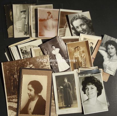 null FEMMES

Lot de 82 photographies vers 1900/1920. Différents formats.