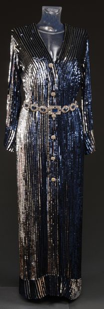 null GUY LAROCHE. Haute Couture dress fully embroidered, gradient of silver sequins...