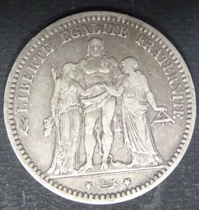 null Pièce de 5 francs Hercule en argent.
Lettre A , 1873.
Poids : 24,92 g.
