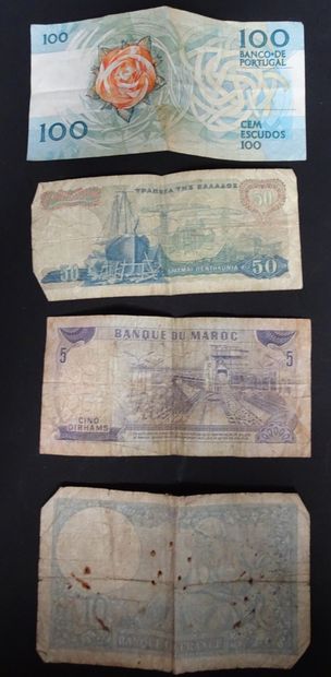 null 4 bills of 10 francs Voltaire. 2 bills 1970 and 2 bills 1974.
We add a banknote...