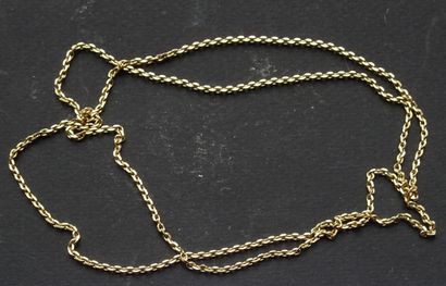 null Gold chain. Weight : 8,57 g.