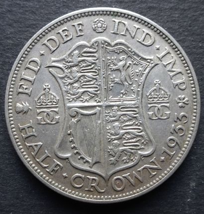 null Pièce demi couronne George V en argent. Poids : 14,13 g.