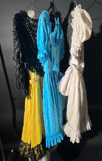 null MOULIN ROUGE. 4 Cancan dresses ( blue and yellow ) and 17 petticoats with l...