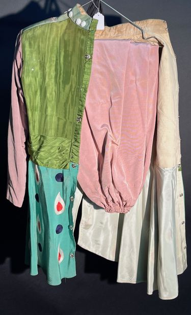 JEAN-DENIS MALCLÉS PARIS OPERA. "Obéron" 1954. 2 complete costumes (3 pants + gaiter...