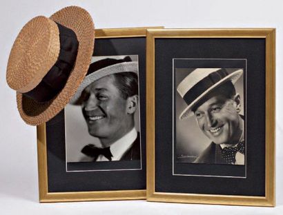 MAURICE CHEVALIER Son fameux canotier en paille. On y joint 2 tirages argentiques...