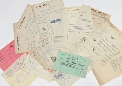 MISTINGUETT (Casino de Paris) Ensemble de 28 factures et notes manuscrites provenant...